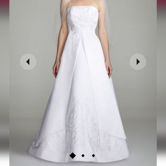 David's Bridal 2003 White Strapless Princess Wedding Dress Embriodered Dress 6 - Picture 1 of 15